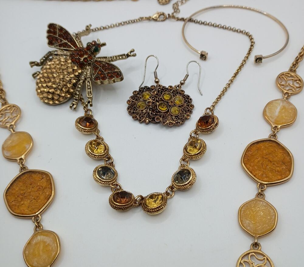 Vintage Gold-Tone Amber Jewelry Lot – 5 Pieces